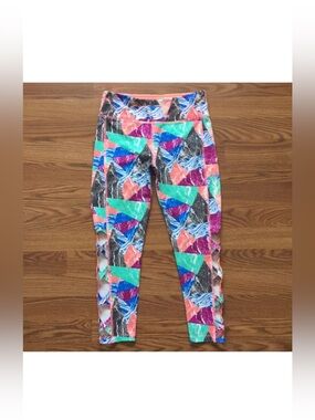 VOGO athletica • Retro Color Leggings w/ Cutout